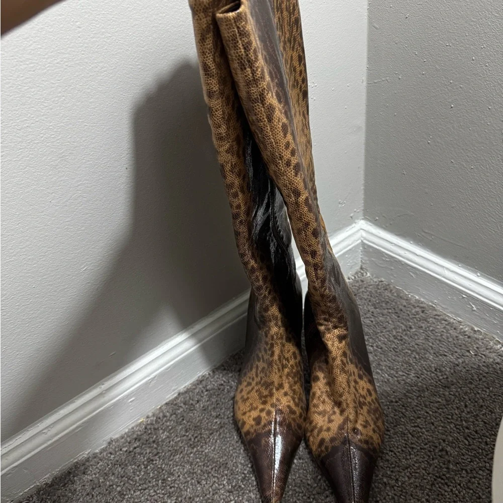 Leopard Print Knee-High Boots - Picture 6 of 6